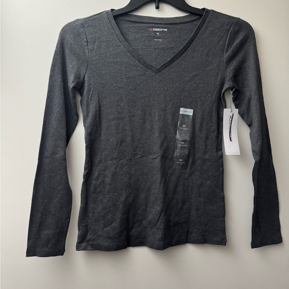 Liz Claiborne Tops - Liz Claiborne Gray Fitted Long Sleeve Tee
